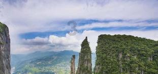 逃离昏暗的废弃城